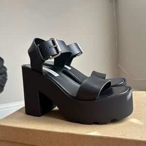 NEW IN BOX Steve Madden Vesta Platform Sandal - Black, Leather, Size 8